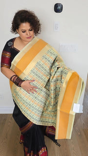 Aayiram butta light green
